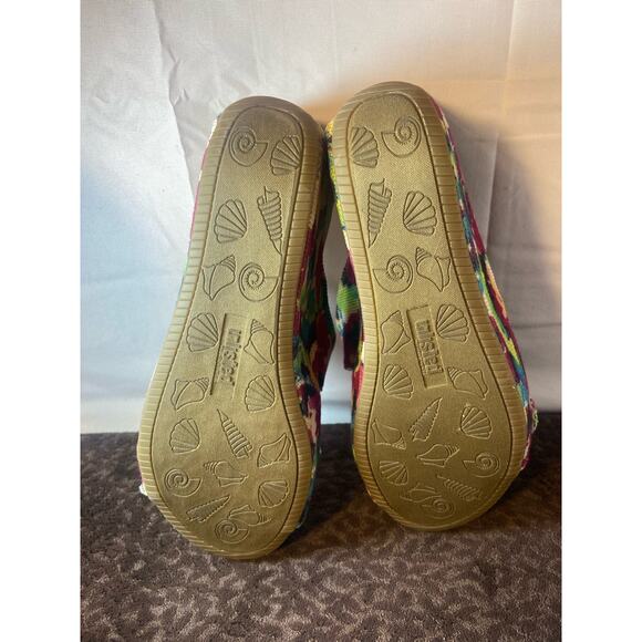 Unlisted , A Kenneth Cole production. - Picture 5 of 7